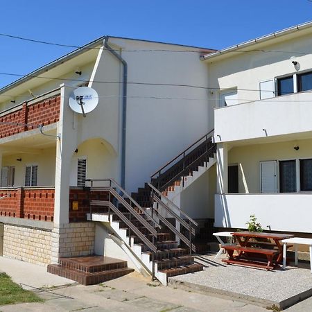 Apartments Aneva باشْكا المظهر الخارجي الصورة