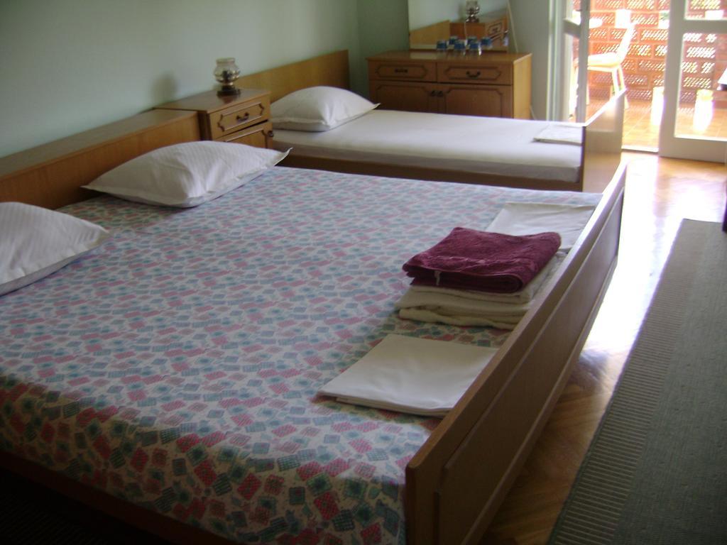 Apartments Aneva باشْكا الغرفة الصورة